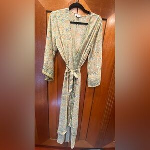 Floral Patterned Kimono Robe
